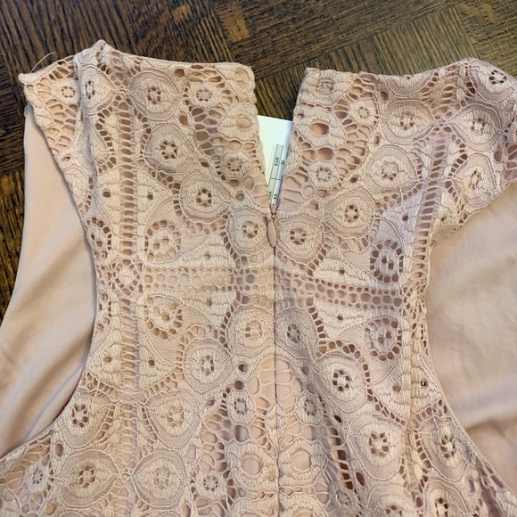 NWT Jack by BB Dakota pink lace dress. Size XS - Picture 7 of 16